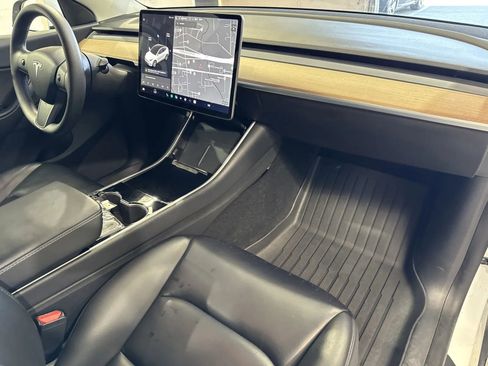 Used 2020 Tesla Model Y Long Range image 5