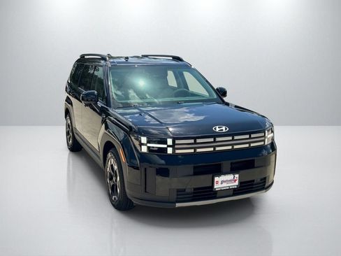 Used 2026 Hyundai Santa Fe SEL FWD image 3