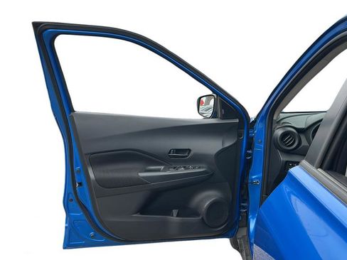 Used 2025 Nissan Kicks Play S image 11