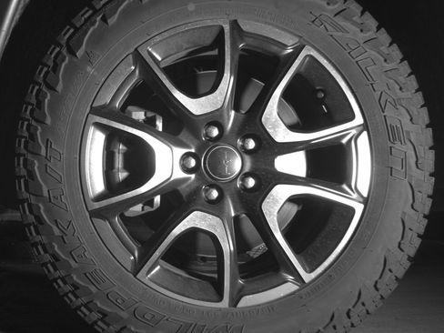 Used 2025 Jeep Compass Trailhawk AWD/4WD image 12