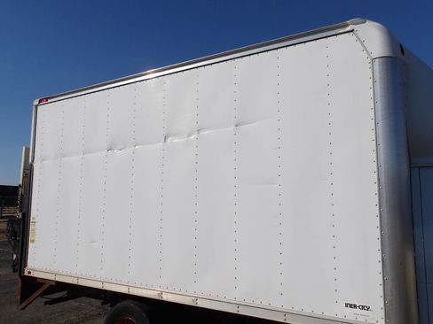 Used 2008 Ford E-350 and Econoline 350 Super Duty image 15