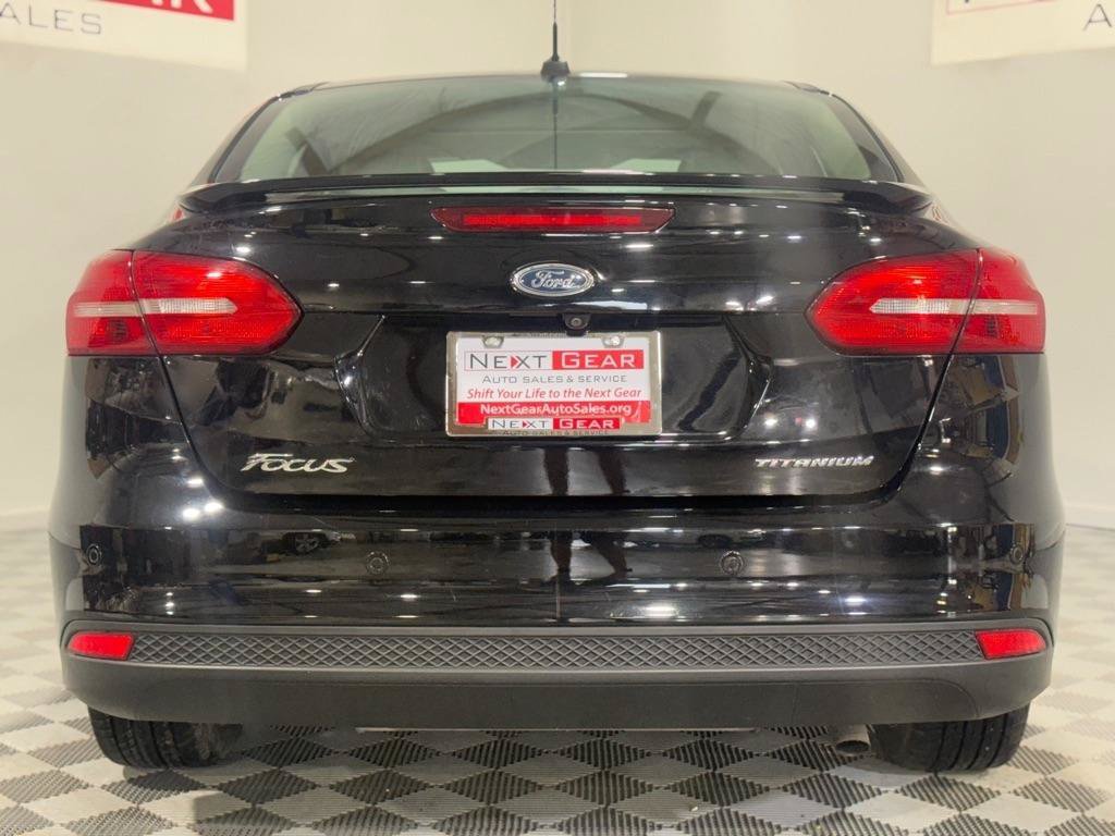 Used 2018 Ford Focus Titanium FWD image 8