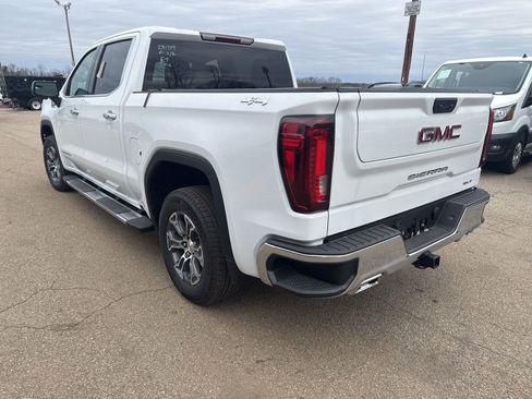 Used 2025 GMC Sierra 1500 SLT w/ SLT Convenience Package image 2