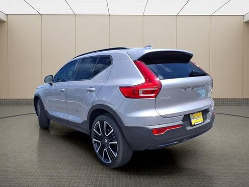 New 2026 Volvo XC40 B4 Plus w/ Protection Package Premier FWD image 5