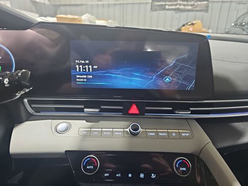 New 2026 Hyundai Elantra Limited FWD image 20
