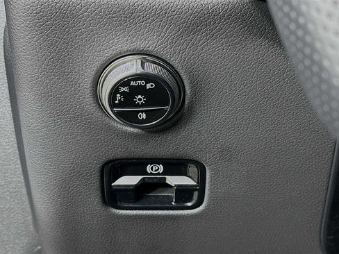 Used 2025 Mercedes-Benz GLC 43 AMG 4MATIC Coupe image 10