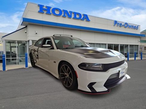 Used 2017 Dodge Charger R/T Scat Pack w/ Driver Confidence Group RWD image 1