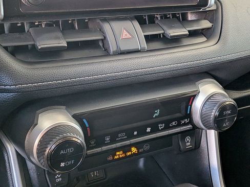 Certified 2024 Toyota RAV4 XLE AWD/4WD image 21