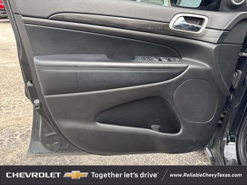 Used 2021 Jeep Grand Cherokee Laredo X image 22