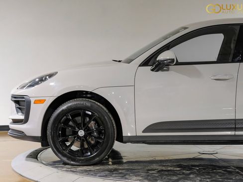 Used 2024 Porsche Macan AWD/4WD image 14