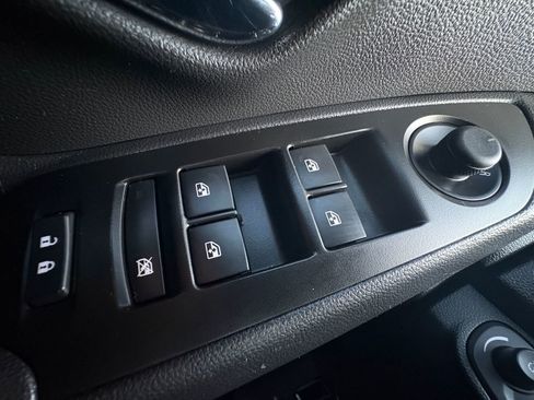 Used 2022 Chevrolet Trax LS w/ Tint and Cruise Package image 14