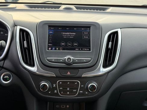 Used 2020 Chevrolet Equinox LT FWD image 14