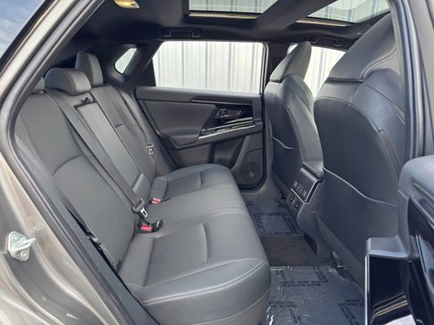 Used 2023 Toyota bZ4X Limited image 39