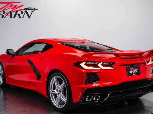 Used 2022 Chevrolet Corvette Stingray Preferred Cpe w/ Z51 Performance Package RWD image 11