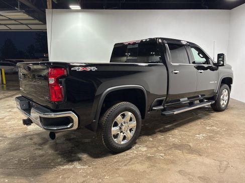 Used 2020 Chevrolet Silverado 2500 LTZ w/ LTZ Premium Package image 24