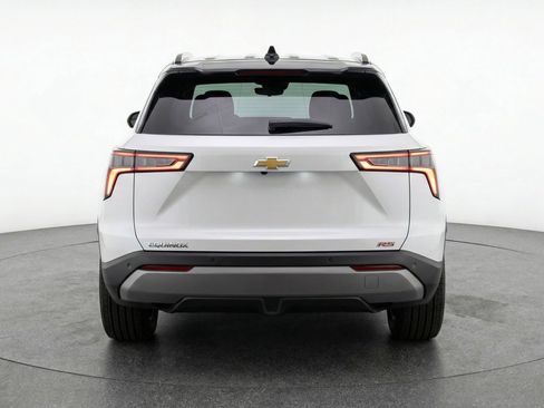 Used 2025 Chevrolet Equinox LT image 6