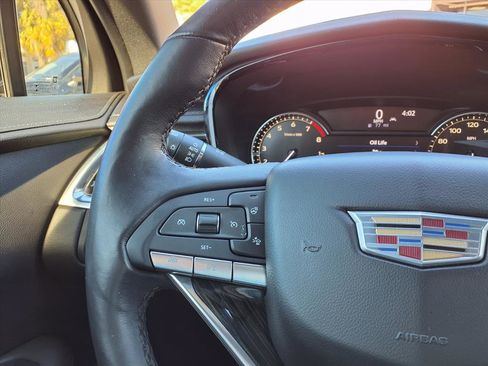 Used 2021 Cadillac XT6 Premium Luxury image 28