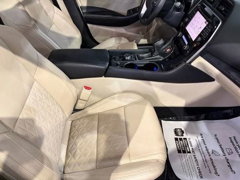 Used 2022 Nissan Maxima Platinum w/ Sport Mat Group FWD image 30