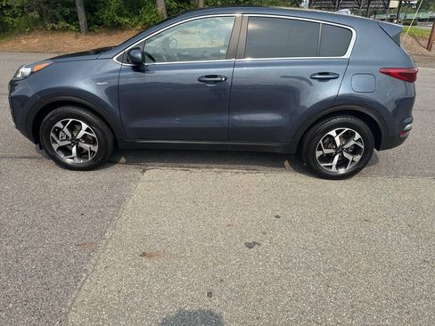 Used 2022 Kia Sportage LX AWD/4WD image 6