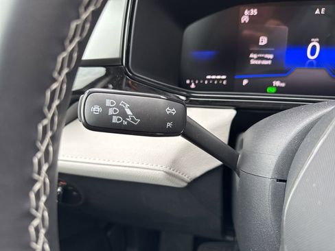 New 2026 Volkswagen Taos S image 36