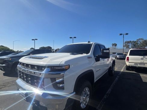 Certified 2022 Chevrolet Silverado 2500 LT w/ Convenience Package image 2