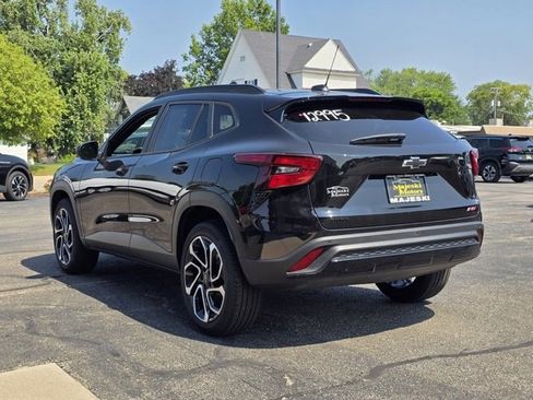 Used 2025 Chevrolet Trax RS w/ Driver Confidence Package image 5