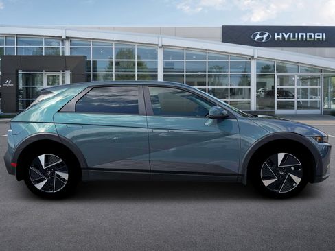 New 2026 Hyundai Ioniq 5 SEL image 9