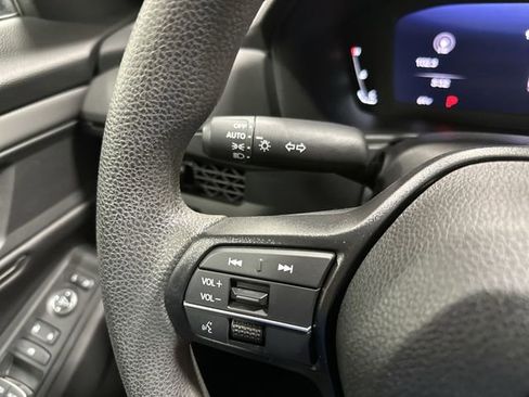 Used 2023 Honda Accord EX image 37