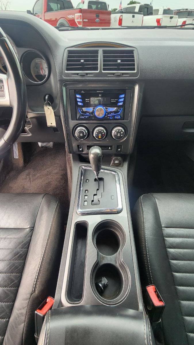 Used 2011 Dodge Challenger RWD image 12