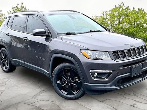 Used 2021 Jeep Compass Latitude w/ Sun and Sound Group image 10