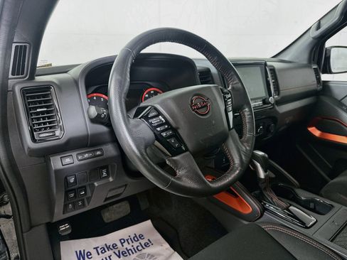 Used 2022 Nissan Frontier PRO-4X AWD/4WD image 9