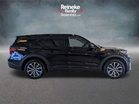 Used 2022 Ford Explorer ST-Line w/ Class IV Trailer Tow Package image 4