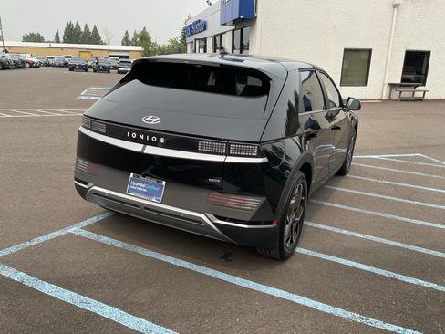 Certified 2024 Hyundai Ioniq 5 SEL AWD/4WD image 5