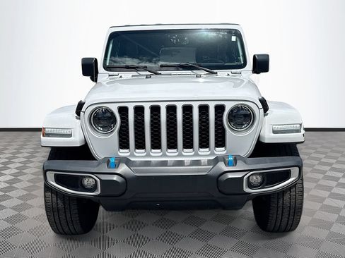 Used 2023 Jeep Wrangler Unlimited Sahara w/ Cold Weather Group AWD/4WD image 2