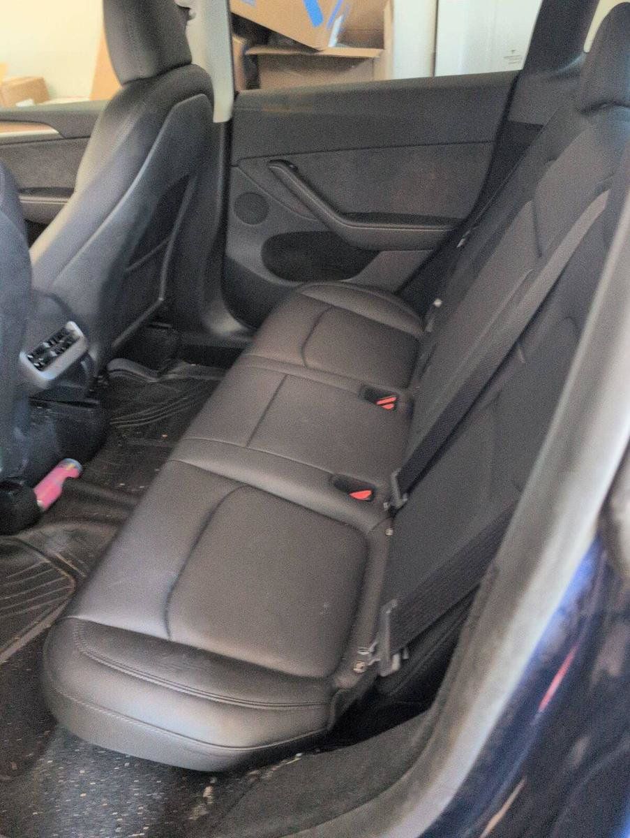 Used 2025 Tesla Model Y Long Range RWD image 4