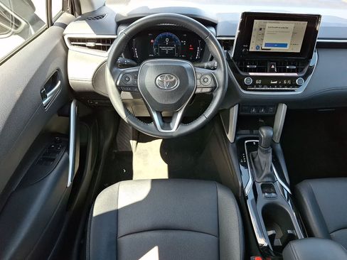 Certified 2025 Toyota Corolla Cross XLE AWD/4WD image 14
