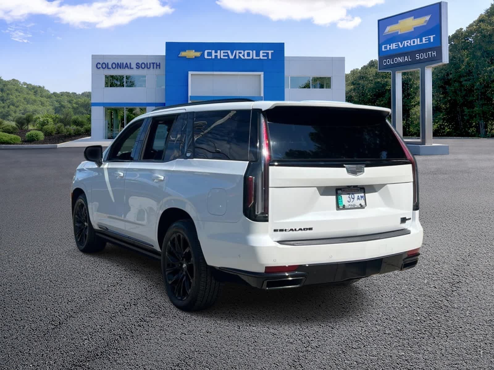 Certified 2024 Cadillac Escalade Sport Platinum w/ LPO, ONYX Package AWD/4WD image 4