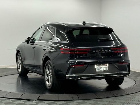 Used 2026 Genesis GV70 2.5T Select image 10