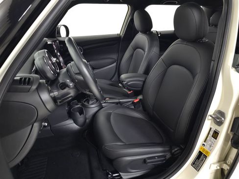 Used 2021 MINI Cooper 4-Door Hardtop FWD image 15