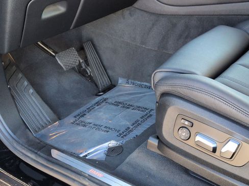 Used 2022 BMW X5 xDrive40i w/ Premium Package image 17