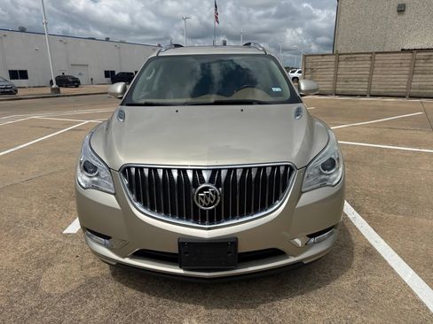 Used 2016 Buick Enclave Leather FWD image 2