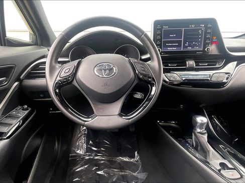 Used 2022 Toyota C-HR Nightshade image 6