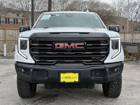 Used 2023 GMC Sierra 1500 AT4X image 3