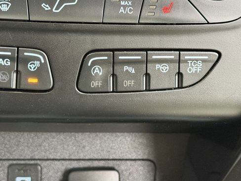Used 2017 Ford Escape Titanium w/ Equipment Group 301A AWD/4WD image 30