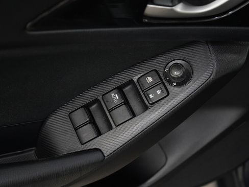 Used 2015 MAZDA MAZDA3 i Sport FWD image 18