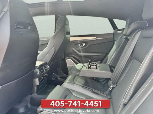 Used 2020 Lamborghini Urus AWD/4WD image 20