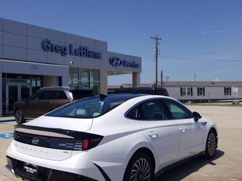 New 2026 Hyundai Sonata SEL FWD image 7