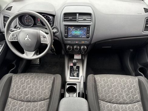Used 2025 Mitsubishi Outlander Sport ES AWD/4WD image 13
