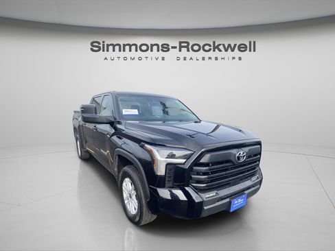 Used 2022 Toyota Tundra SR5 image 3