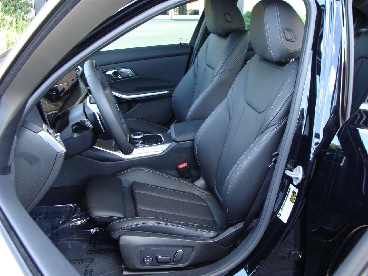 Used 2025 BMW 330i Sedan w/ M Sport Package RWD image 16